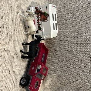 Schleich horse trailer with driver and 2 horses